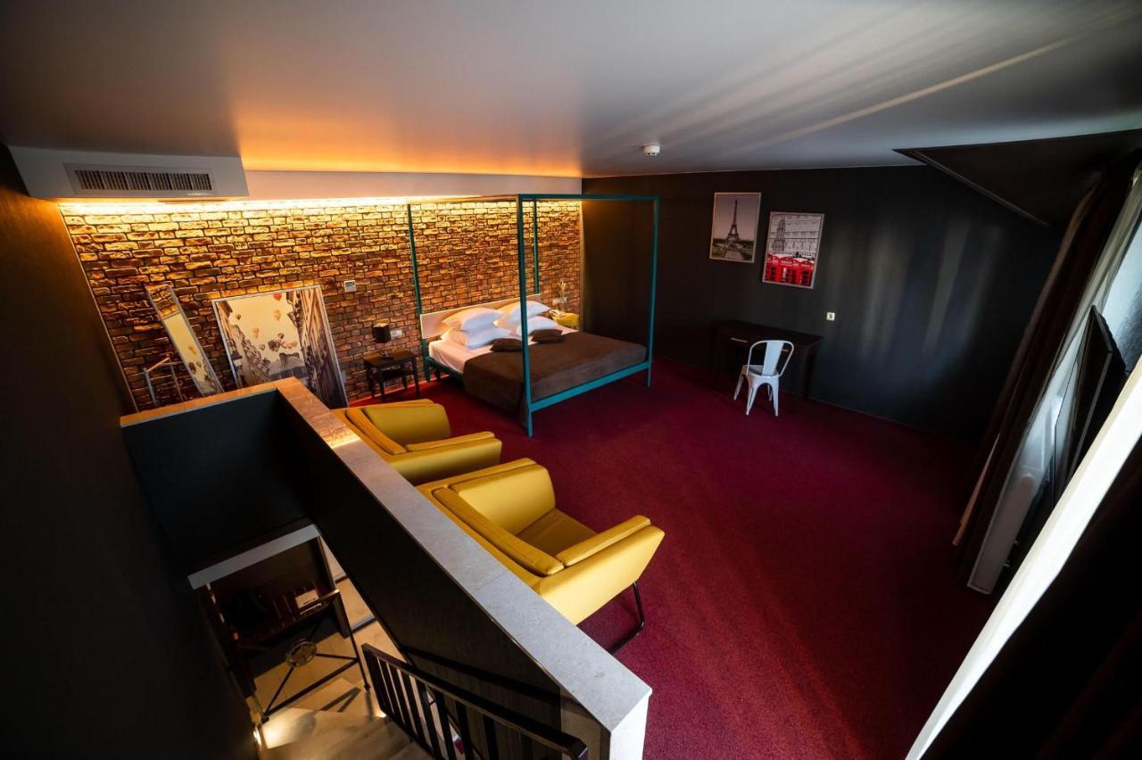 Hotel Sribni Leleky &
