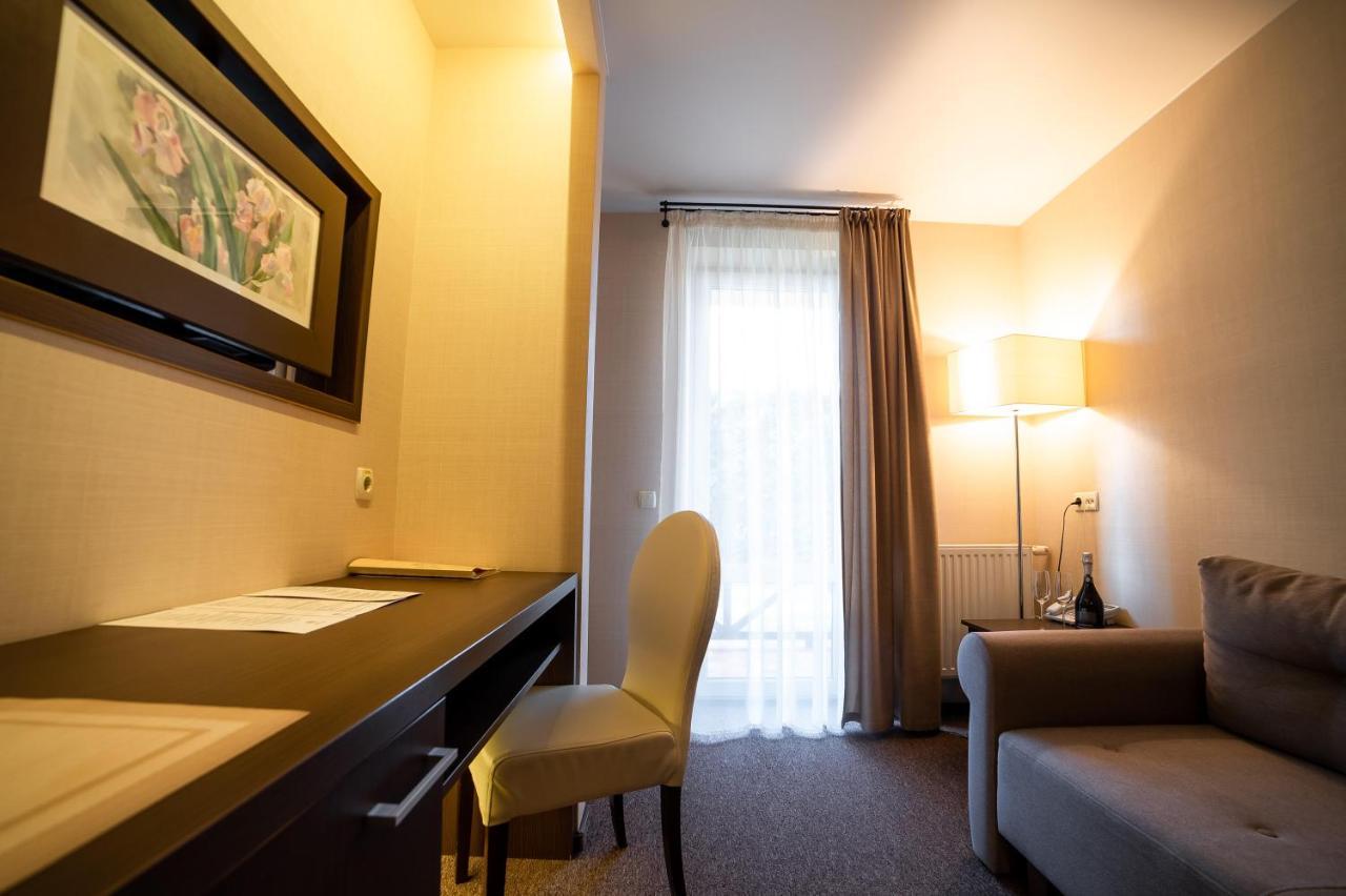 Sribni Leleky & Hotel 3*